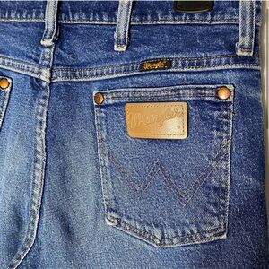 Vintage Wrangler Med Dark Wash Straight Leg Western Cowboy Jeans 30